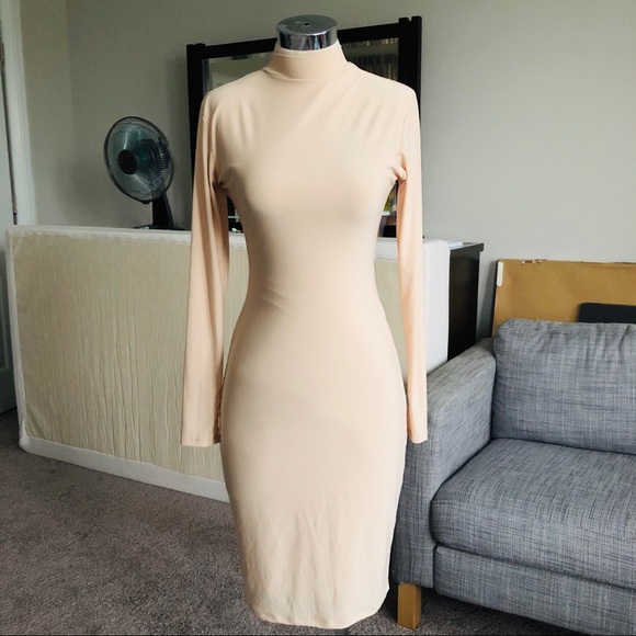 Want my look Bodycon dress with mock neck - Picture 2 of 4